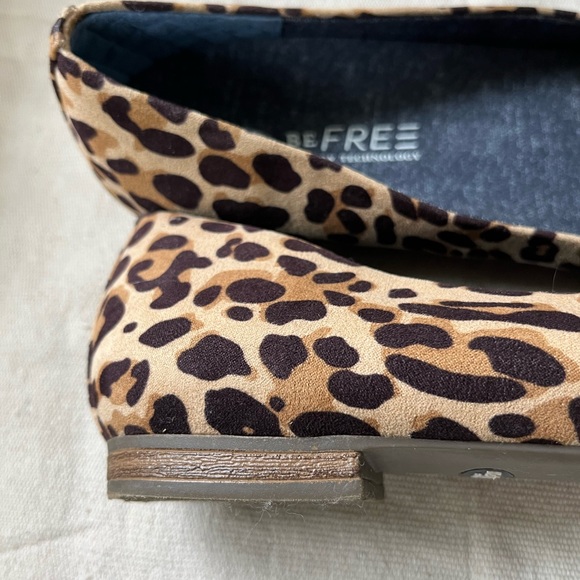 Dr Scholl’s Aston Leopard Flats - Picture 5 of 8
